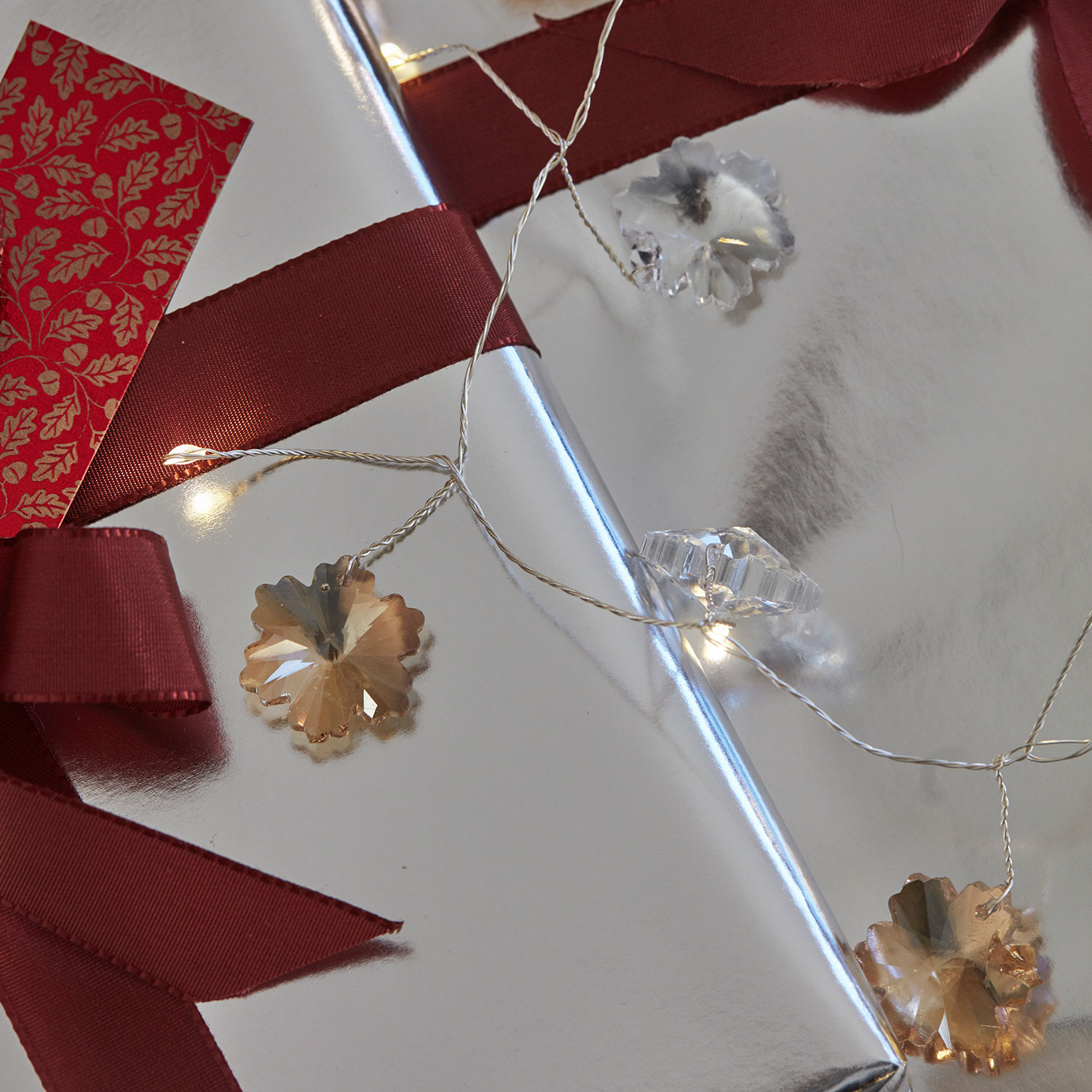 Chrystal string lights with ice crystals, 1.8m