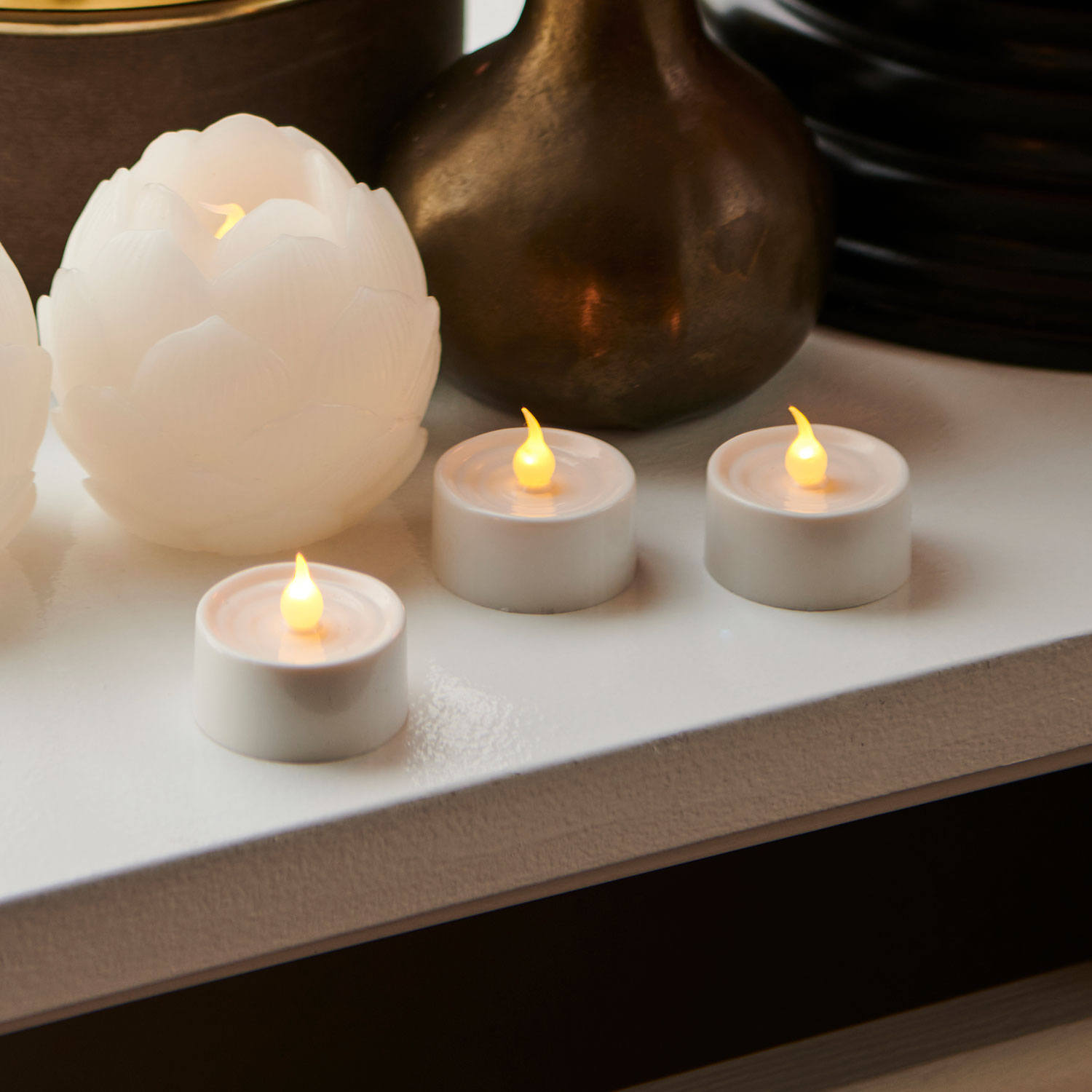 Lone Tealights 4 pcs Ø3.5cm, White