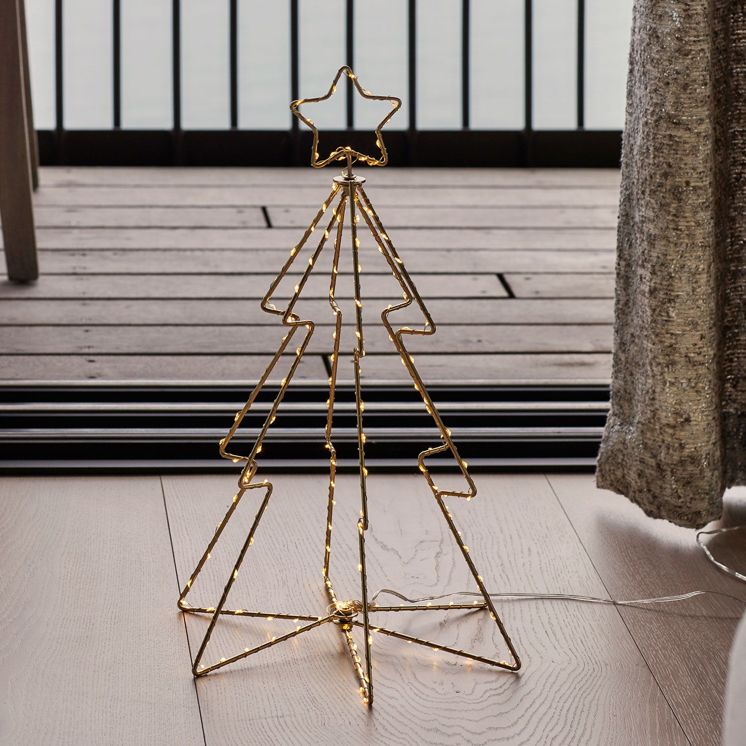 Esther Tree 45cm - 160 LED