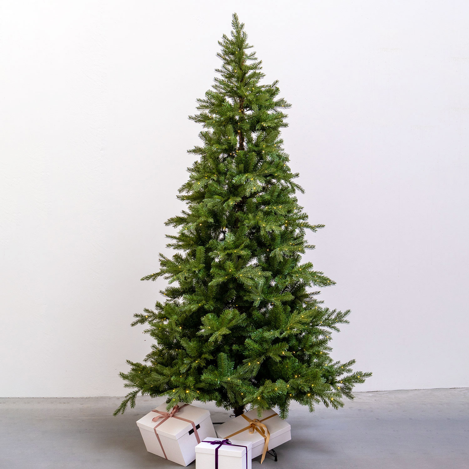 Eric Tree 2.4m - 680 LED