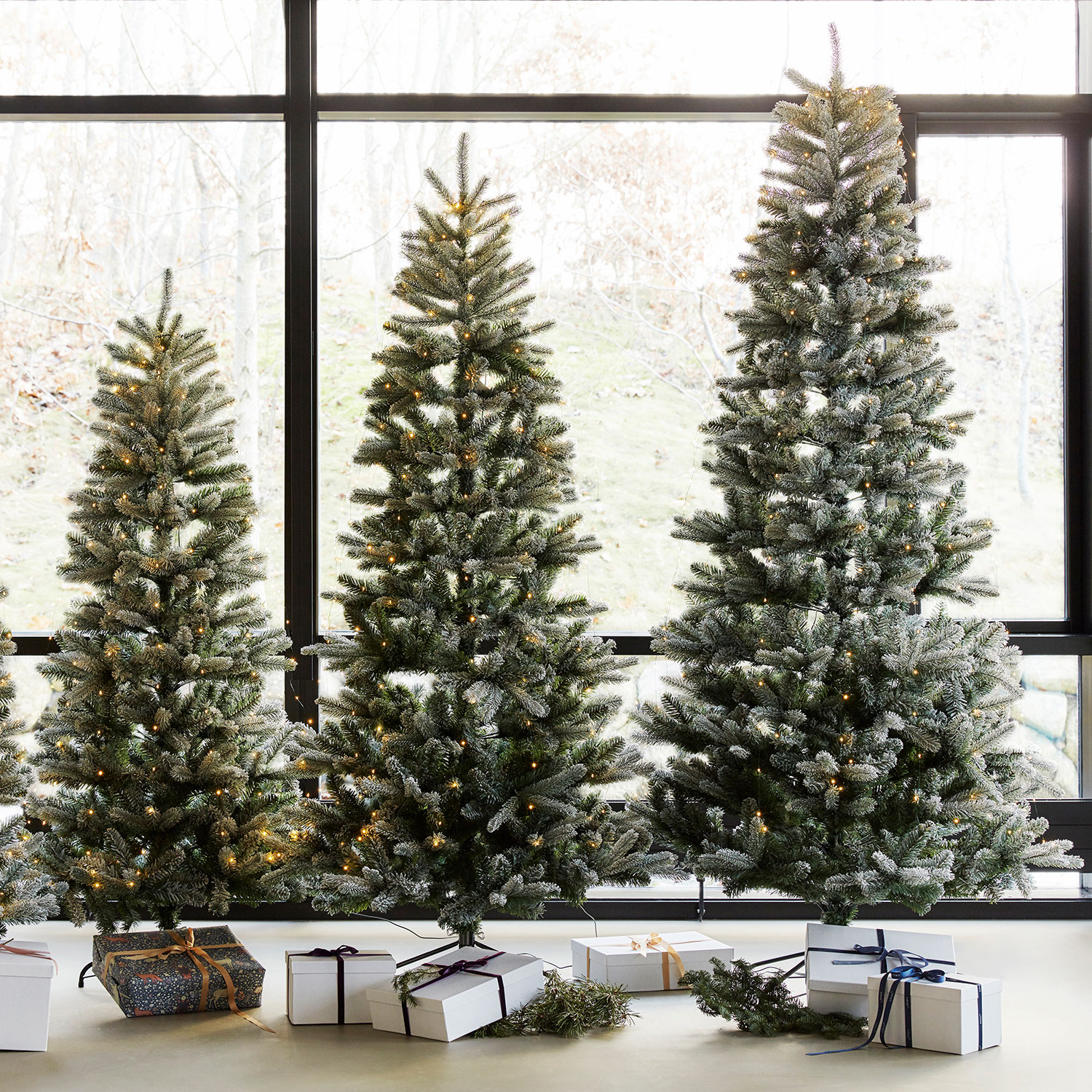 Elias Tree 2.4m, Snowy - 312 LED