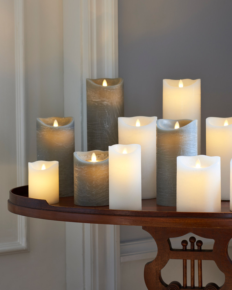 Sara Pillar Candle Ø7.5 x 10cm, White