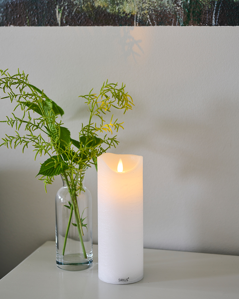 Sara Rechargeable Pillar Candle Ø7.5 x 20cm, White