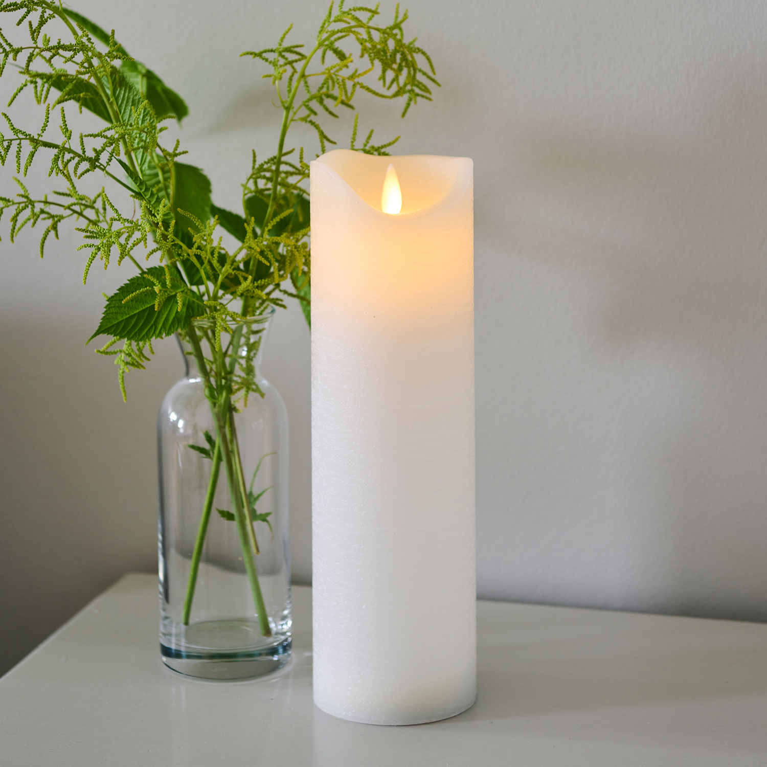 Sara Rechargeable Pillar Candle Ø7.5 x 25cm, White