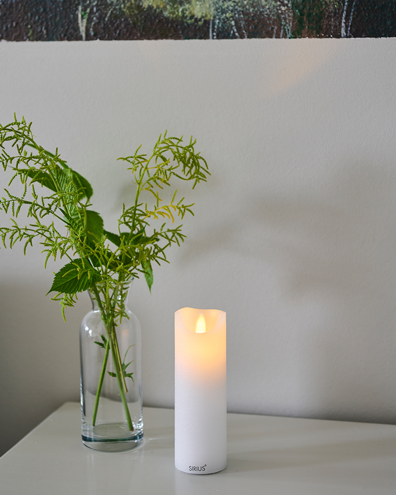 Sara Rechargeable Pillar Candle Ø5 x 15cm, White