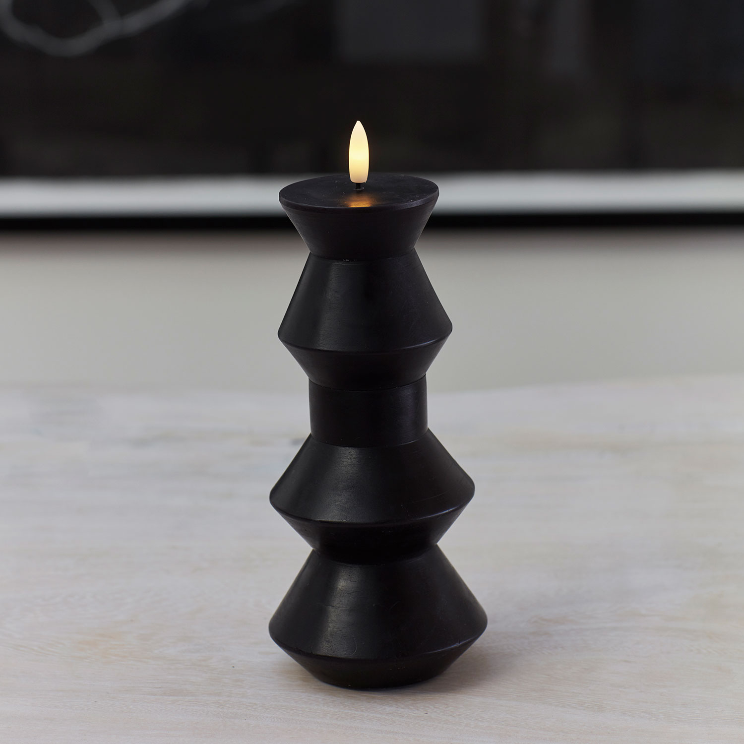 Nordic Sculpture, Sille Geometry Ø9 x 20,5 cm, Stone Black