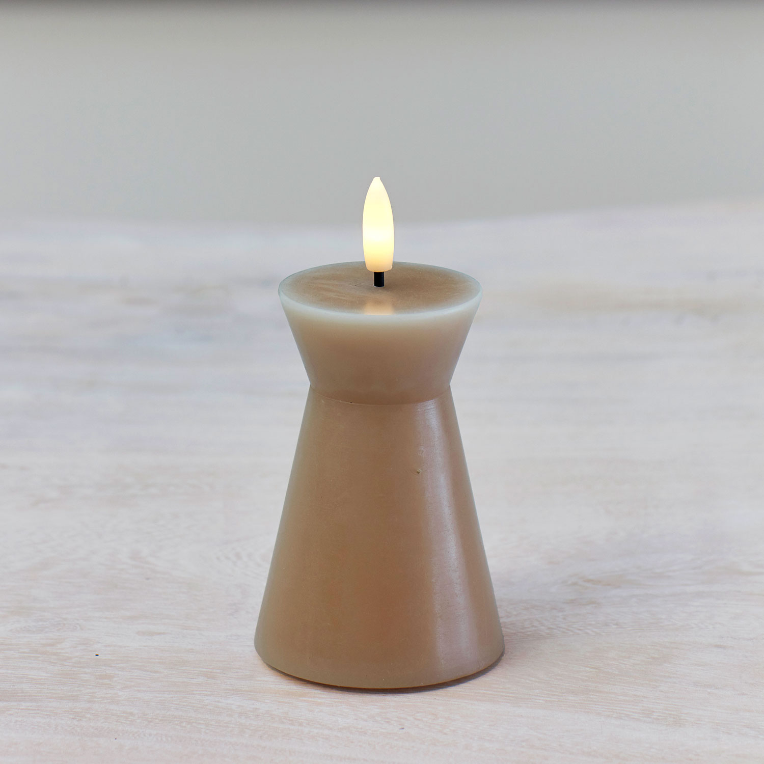 Nordic Sculpture, Sille Cone Ø6.5 x 10 cm, Light Caramel