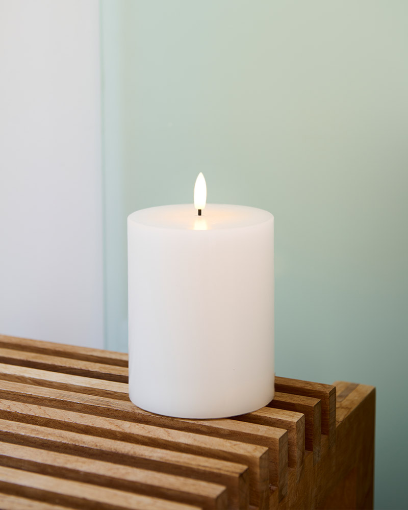Sille Rechargeable Pillar Candle Ø10 x 12.5cm, White