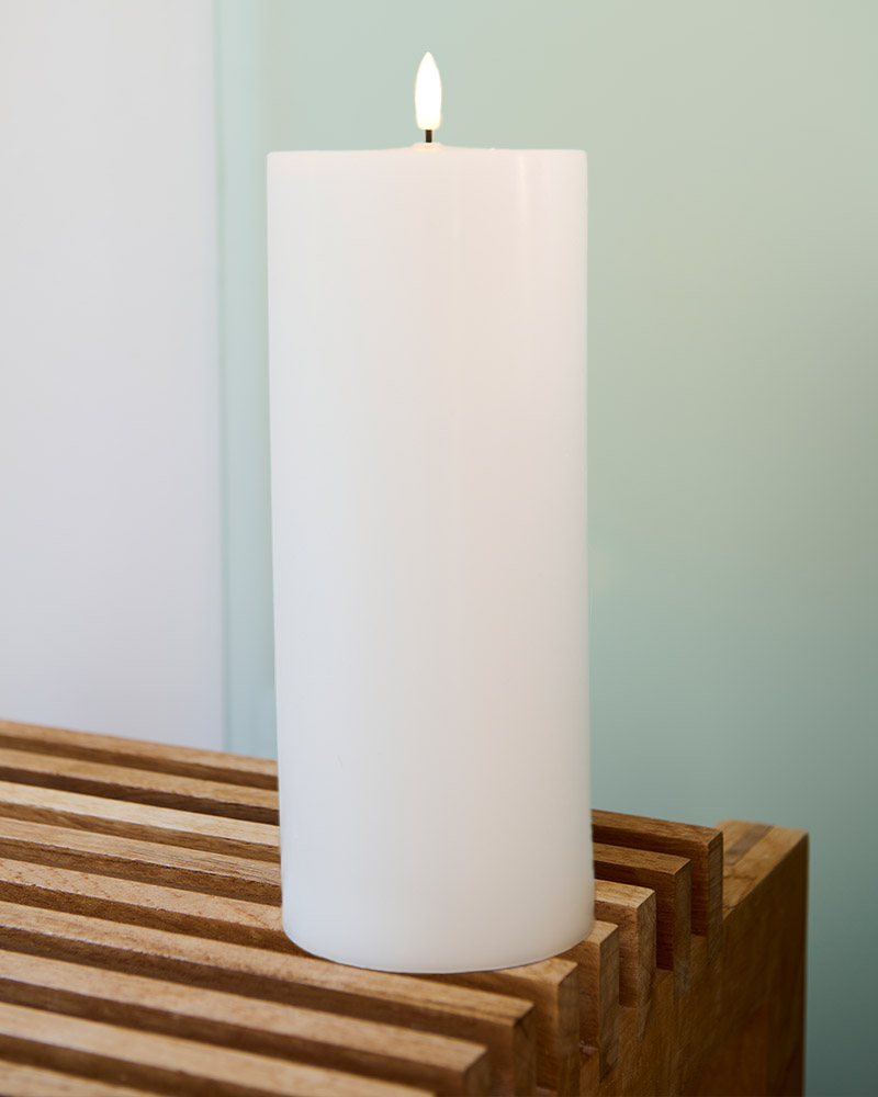 Sille Rechargeable Pillar Candle Ø10 x 25cm, White
