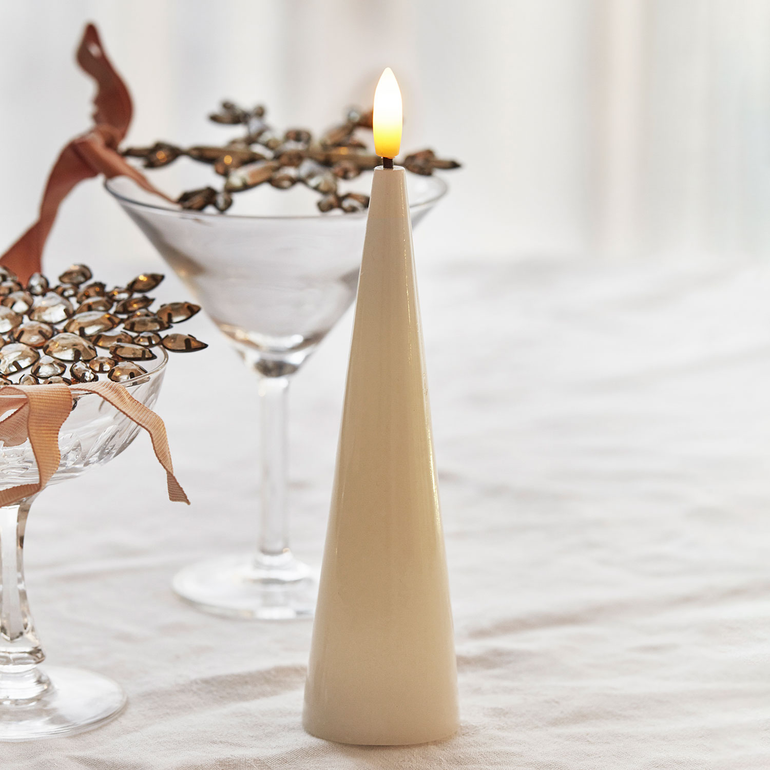 Sille Lacquer Cone - Ø4.8 x 17cm, Ivory